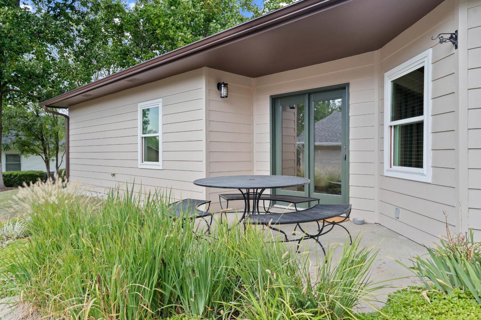 1 5 Miles To Mizzou ~ Spacious & Updated Home~ Columbia Kültér fotó
